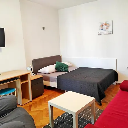 Apartment Ema Apartman